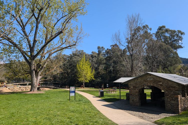 Unit 6 Centenary Park Townhouse