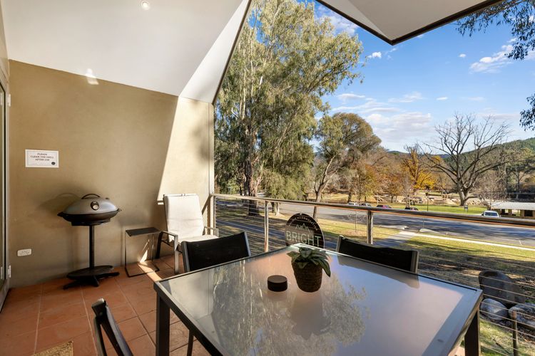 Unit 6 Centenary Park Townhouse