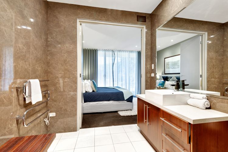 Unit 6 Centenary Park Townhouse