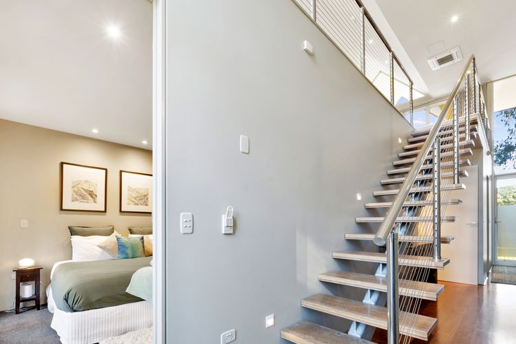 Unit 6 Centenary Park Townhouse