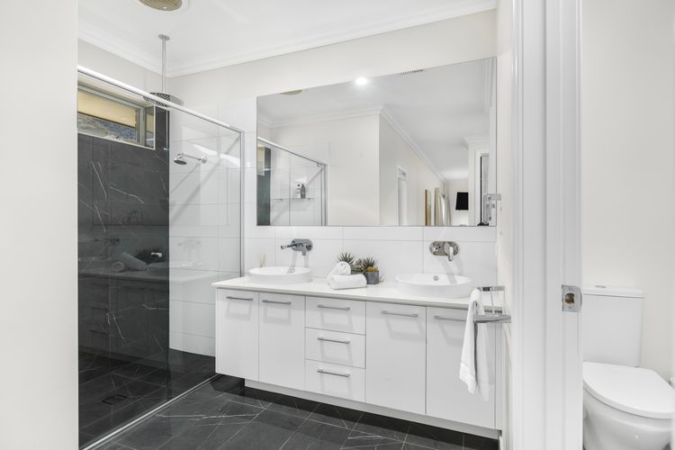 Mountain and River Retreat