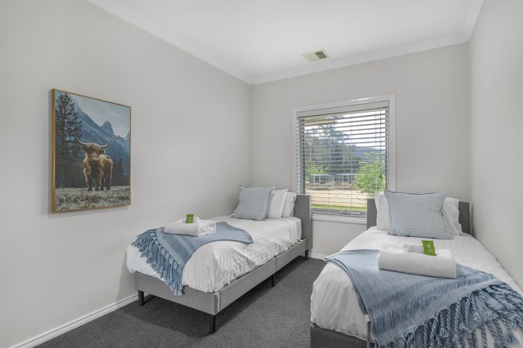 Mountain and River Retreat