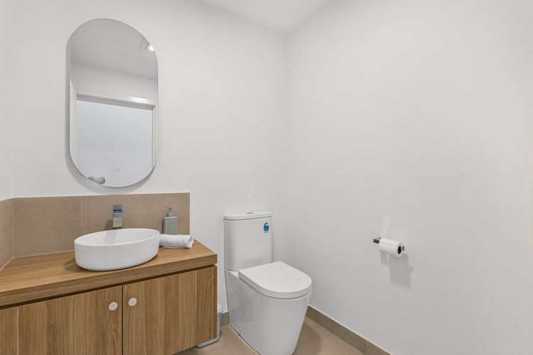 Pioneer Lane Bright Retreat