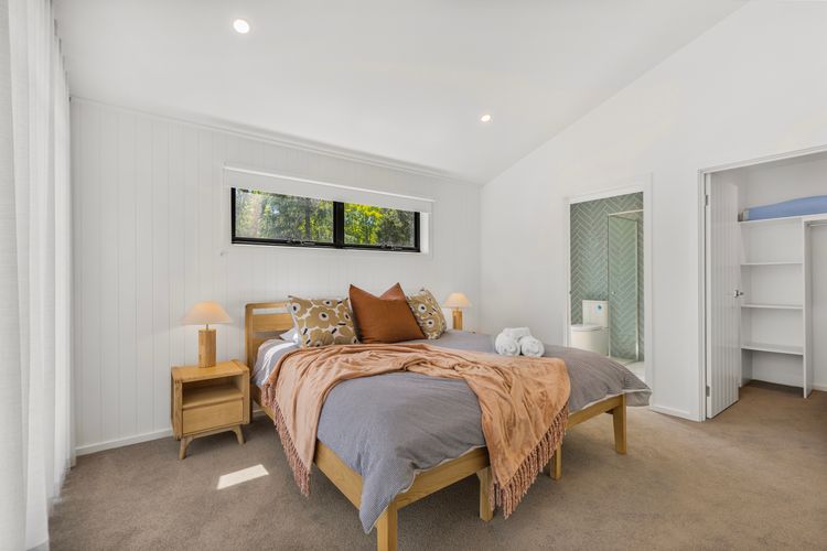 Pioneer Lane Bright Retreat