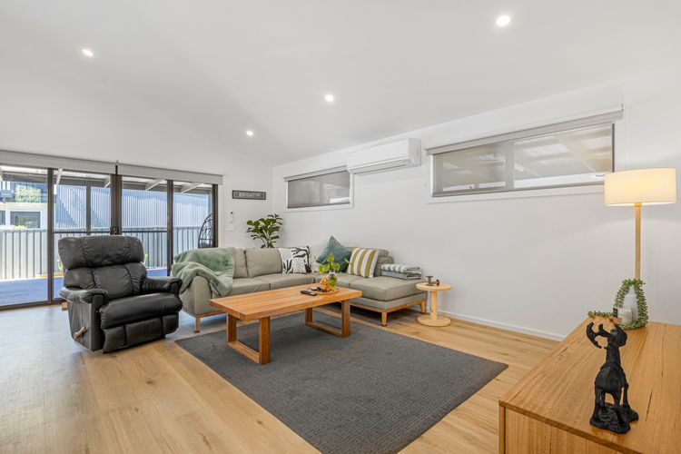 Pioneer Lane Bright Retreat