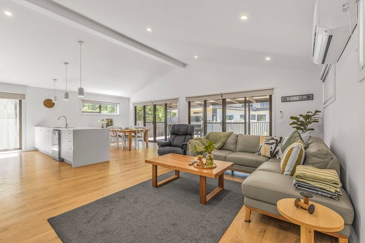 Pioneer Lane Bright Retreat