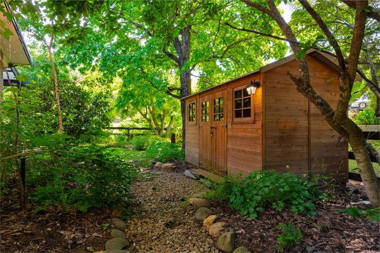 Hideaway House Bright