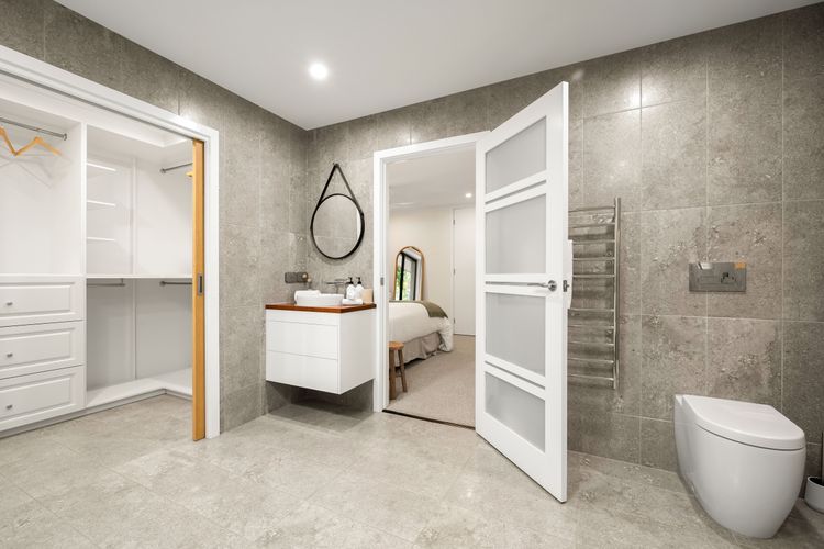 Hideaway House Bright