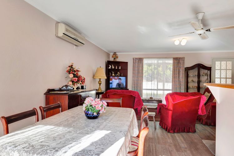 Wood Street Central – Central location!