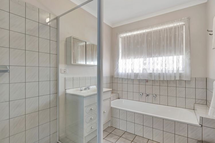 Wood Street Central – Central location!