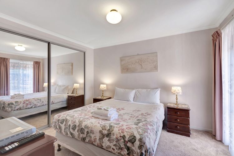 Wood Street Central – Central location!