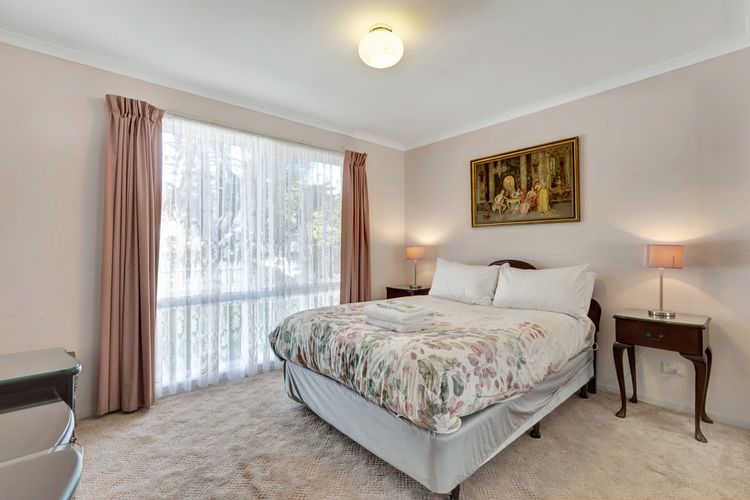 Wood Street Central – Central location!