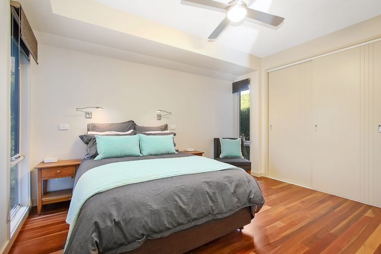 Couples on the Park – Great location!