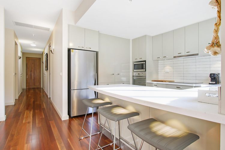 Couples on the Park – Great location!