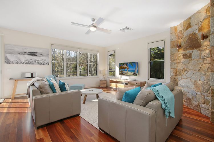 Couples on the Park – Great location!