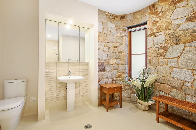 Couples on the Park – Great location!