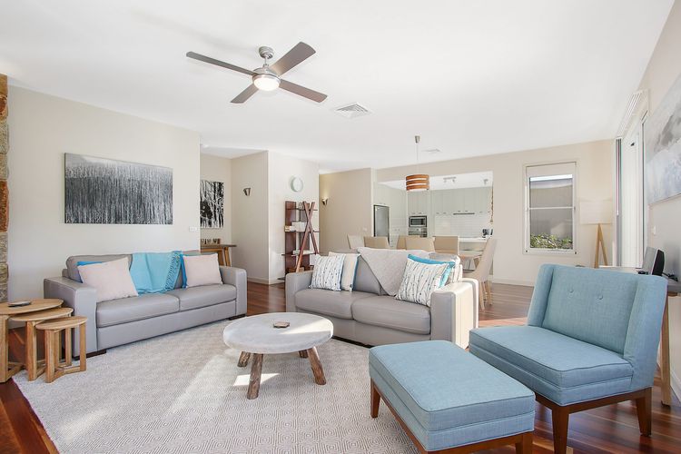 Couples on the Park – Great location!