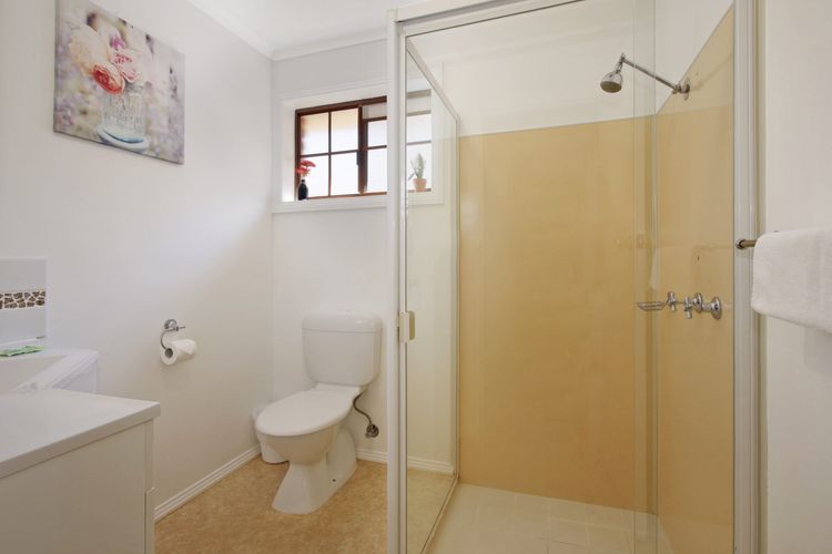 Cedar Cottage –  Unit 3 Tudor Village