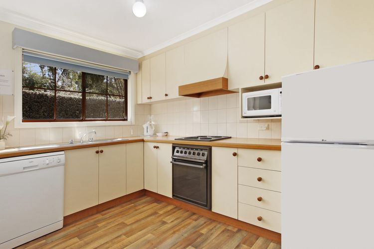 Cedar Cottage –  Unit 3 Tudor Village