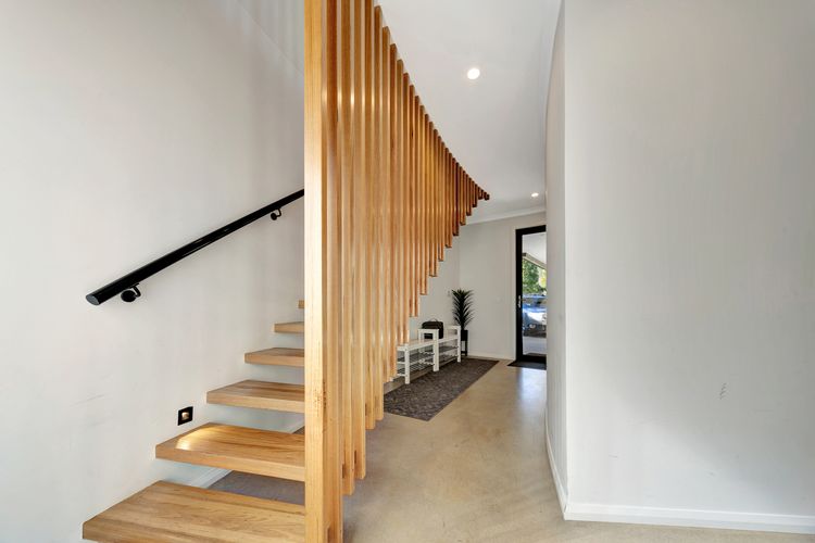 Mountain Mist Retreat – 5 Bedrooms