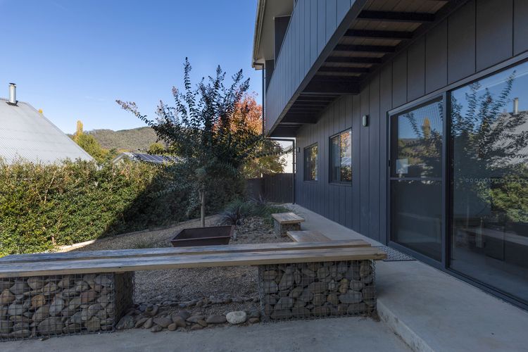 Mountain Mist Retreat – 5 Bedrooms