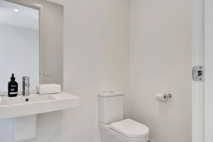 Mountain Mist Retreat – 5 Bedrooms