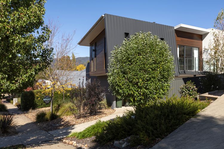 Mountain Mist Retreat – 5 Bedrooms