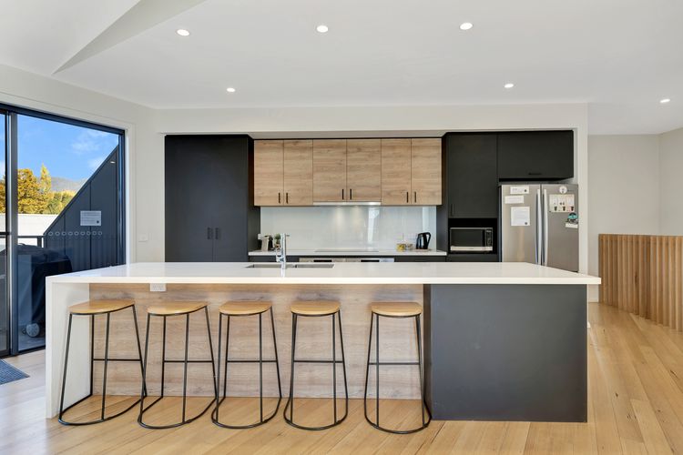 Mountain Mist Retreat – 5 Bedrooms