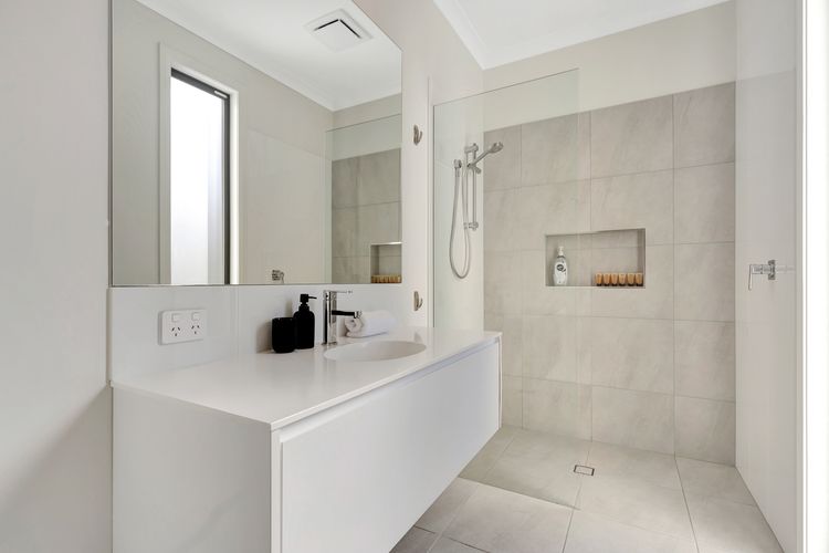 Mountain Mist Retreat – 5 Bedrooms