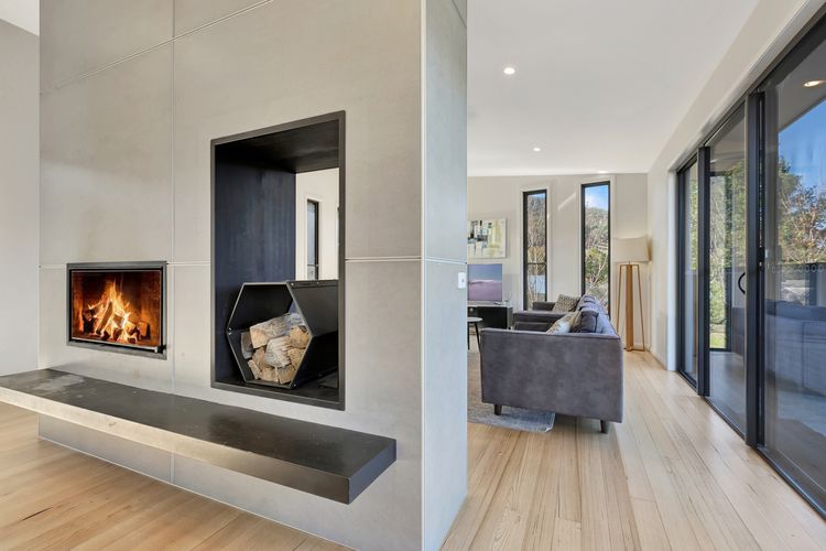 Mountain Mist Retreat – 5 Bedrooms