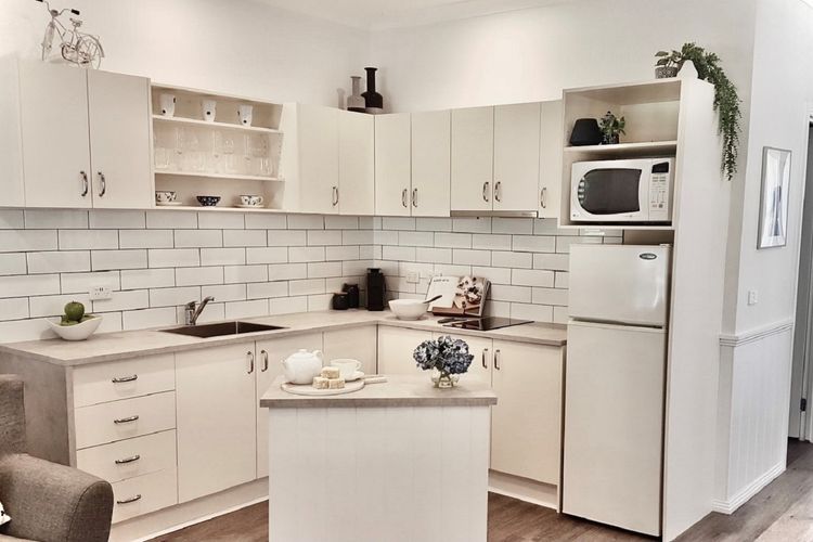 Autumn Beauty – Garden Cottage 4