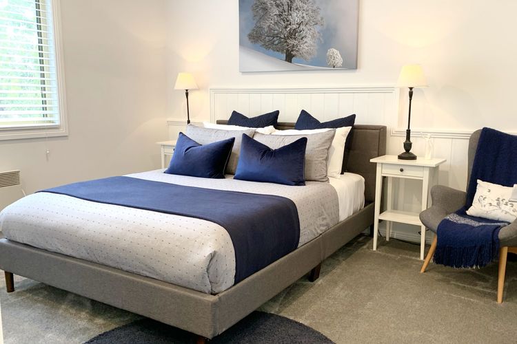 Autumn Beauty – Garden Cottage 4