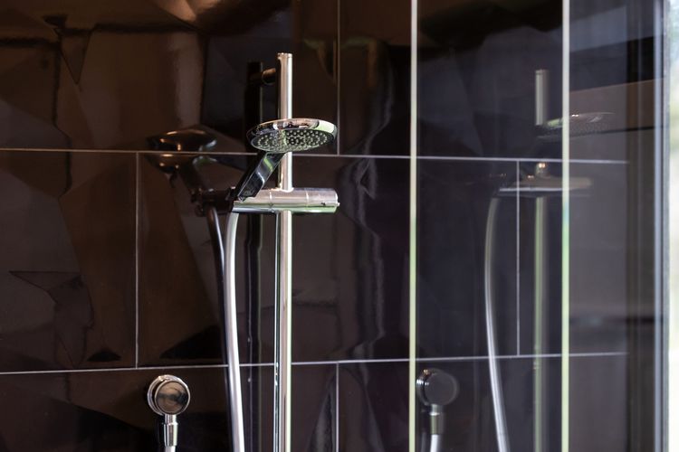 Balcony to Bogong – modern house ten minute stroll to town