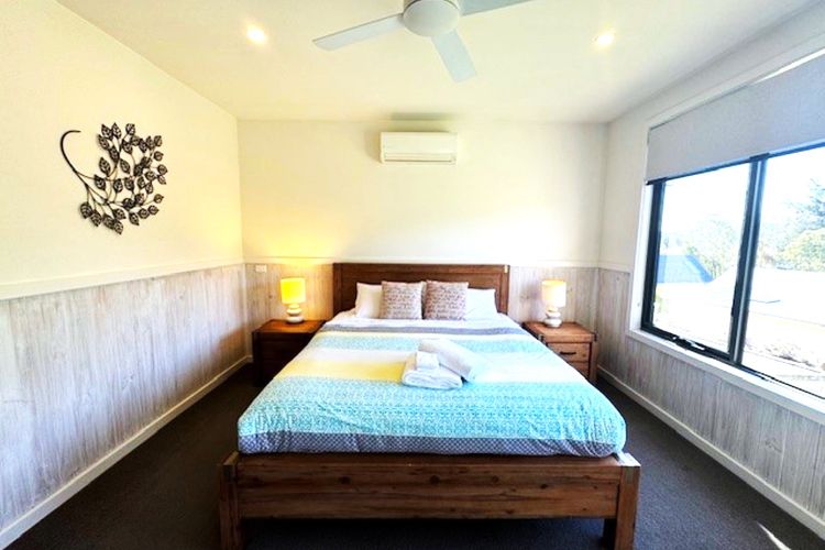 BLUE Haven In Bright Victoria