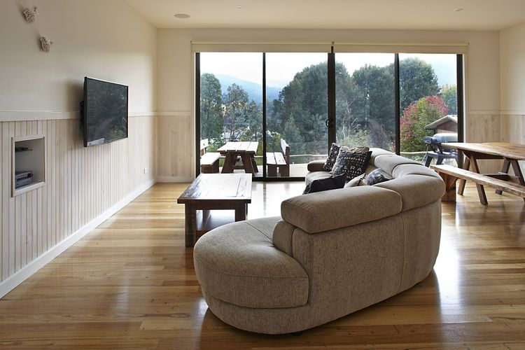 BLUE Haven In Bright Victoria