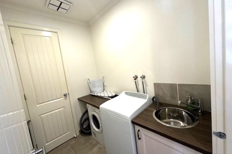 BLUE Haven In Bright Victoria