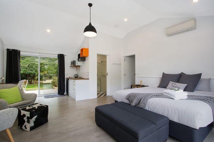 Marshmallow Retreat and Studio