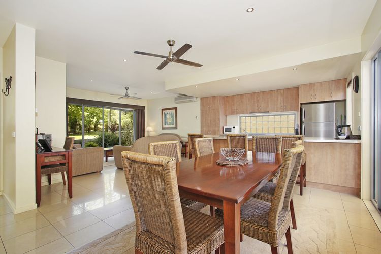 Mill House in central Bright