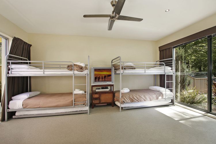 Mill House in central Bright