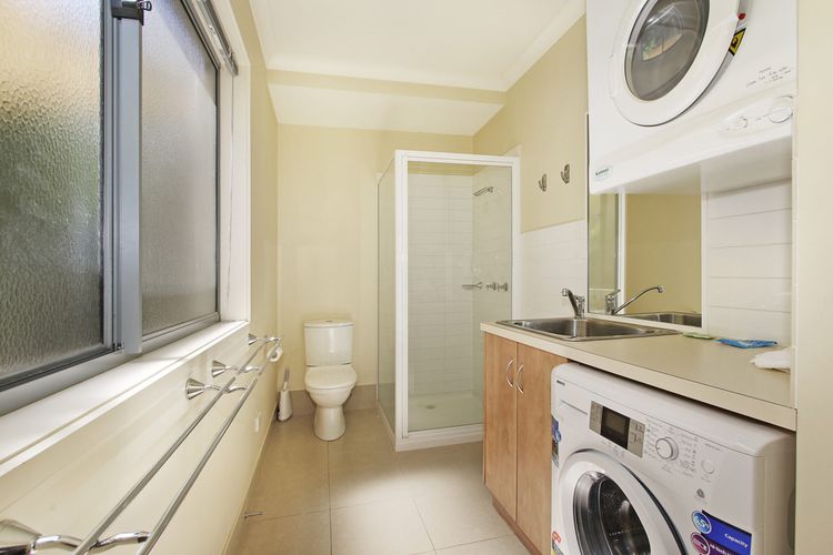 Mill House in central Bright