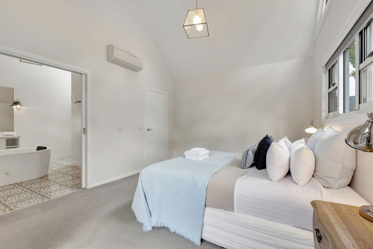 Beyond Bliss – Guesthouse 1