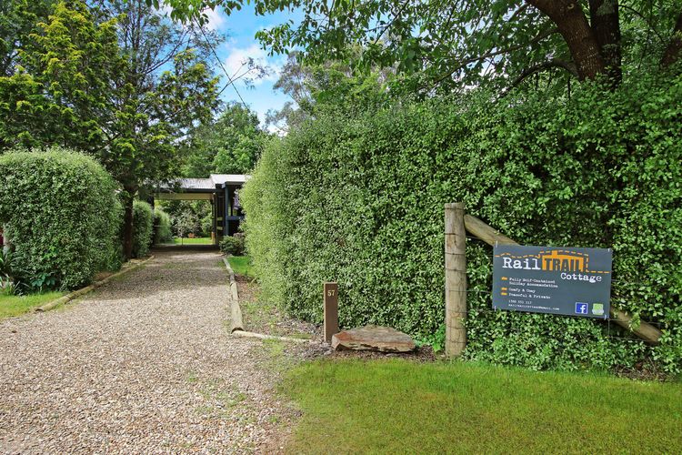 Rail Trail Cottage – BRIGHT