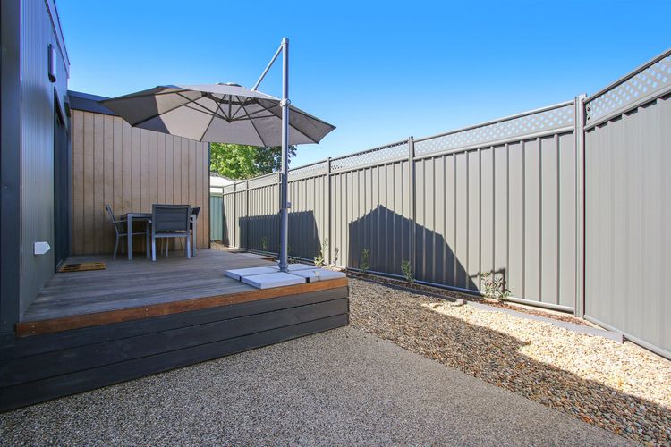 Snowgum Bright Retreat – 1