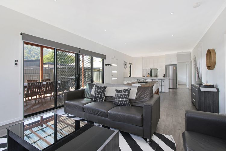 Snowgum Bright Retreat – 2