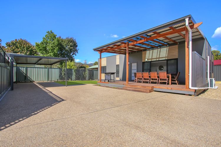 Snowgum Bright Retreat – 2