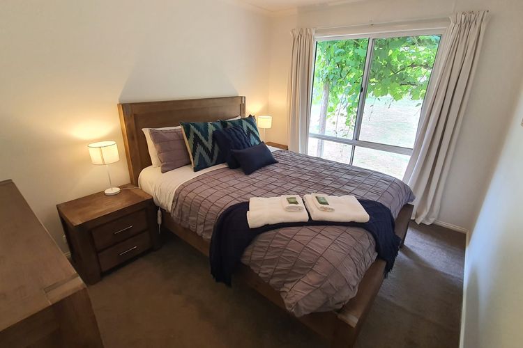 Feathertop Views and Barn