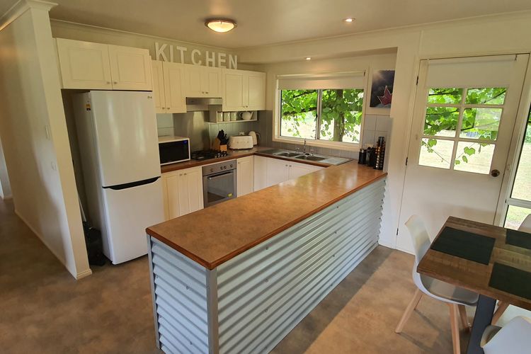 Feathertop Views and Barn
