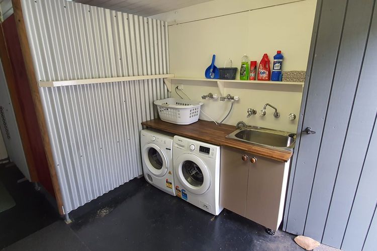 Feathertop Views and Barn