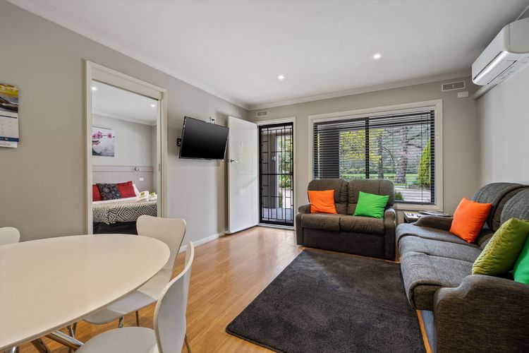 Grevillea Gardens Unit 5