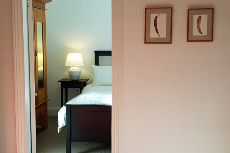 Redruth – 2 bedroom cottage situated in wandiligong